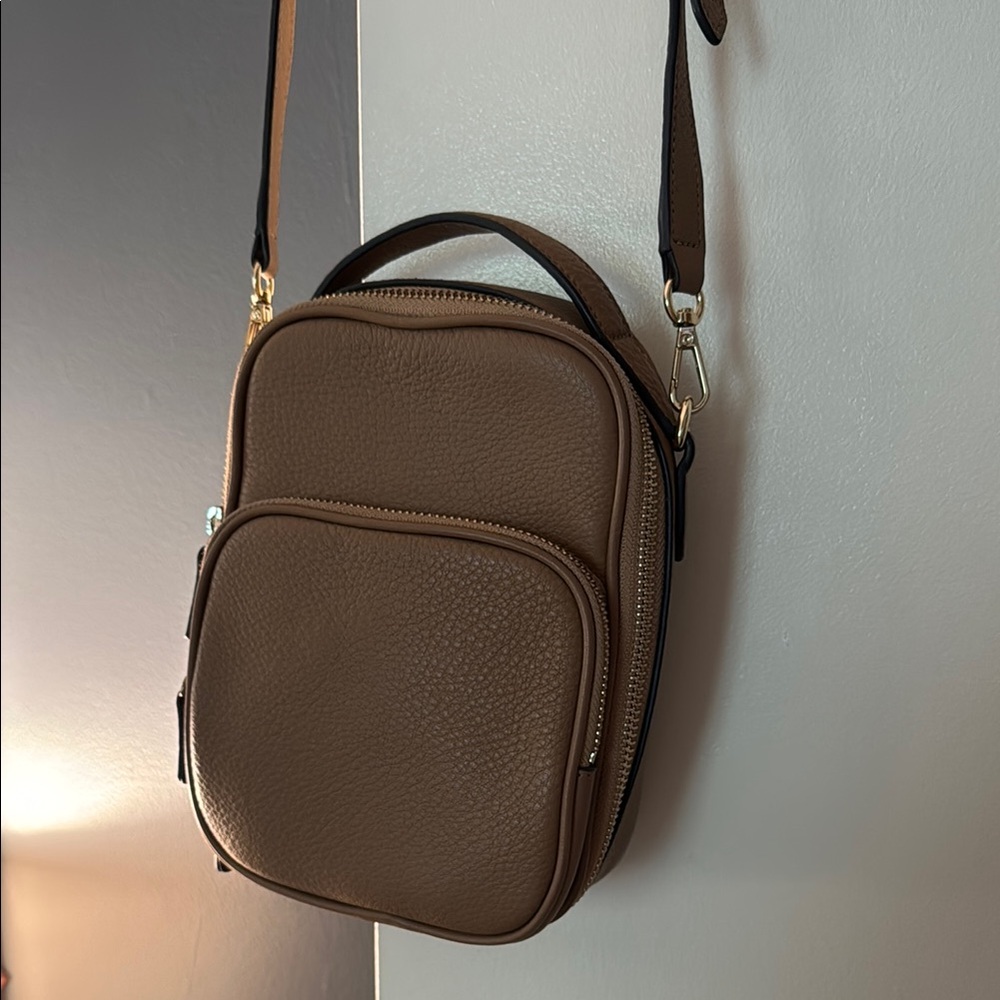 Leatherology Meadow Small Sling Bag